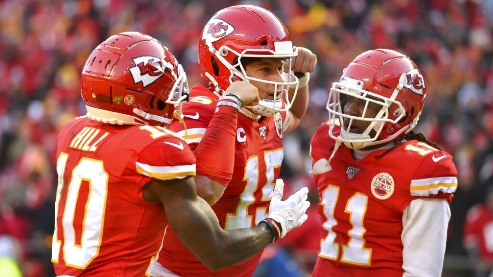 Los Chiefs amarranla victoria sobre los Titans