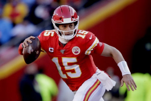 Patrick Mahomes durante un juego con los 'Jefes'