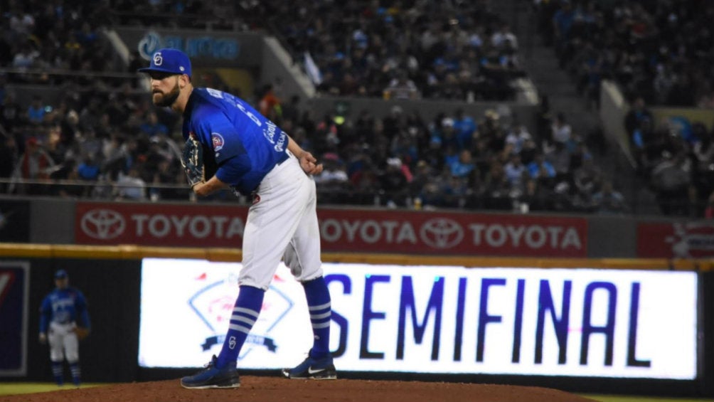 Brandon Cumpton durante un partido con Yaquis