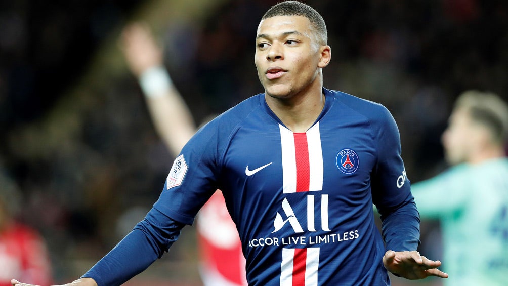 Kylian Mbappé celebra una anotación con el PSG