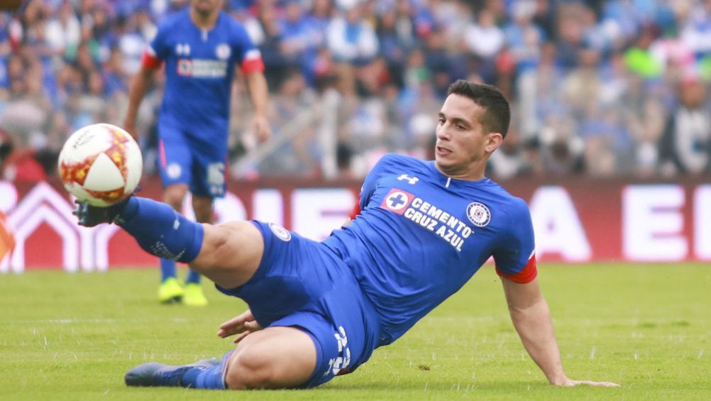 Ivan Marcone en acción como jugador de Cruz Azul