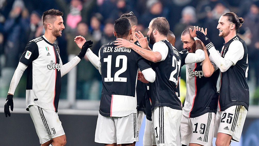 Jugadores de la Juventus festeja un gol