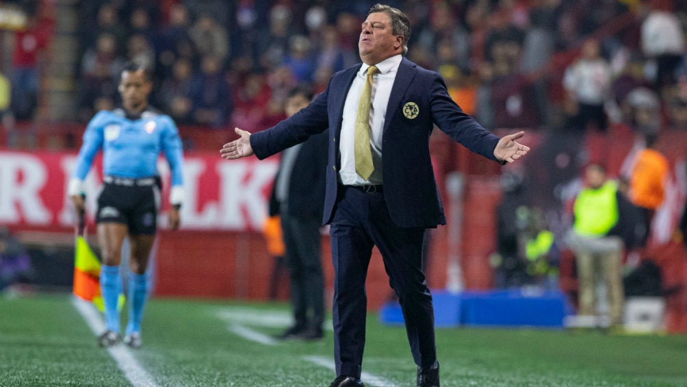 Miguel Herrera acusó falta de jugadores