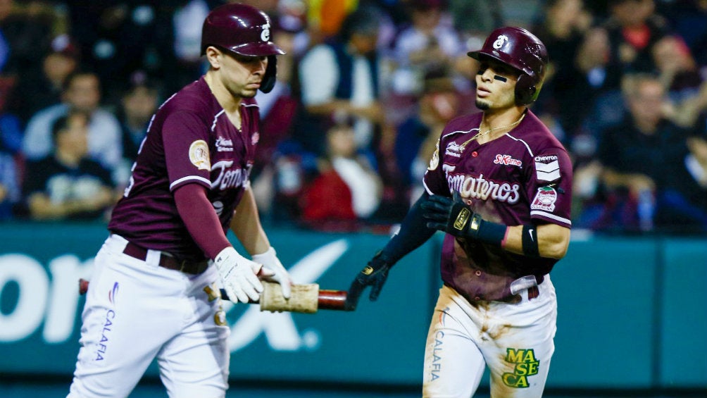 Tomateros en un partido de beisbol