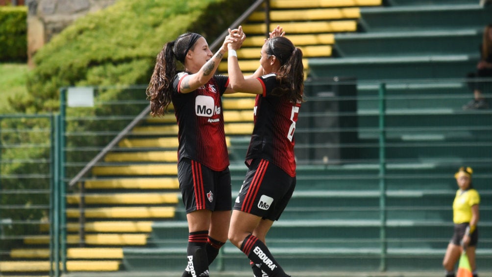 Jugadoras, en celebración