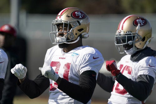 Tevin Coleman durante el entrenamiento de San Francisco