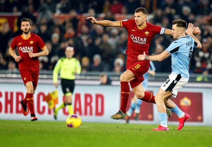 Edin Dzeko, durante el partido