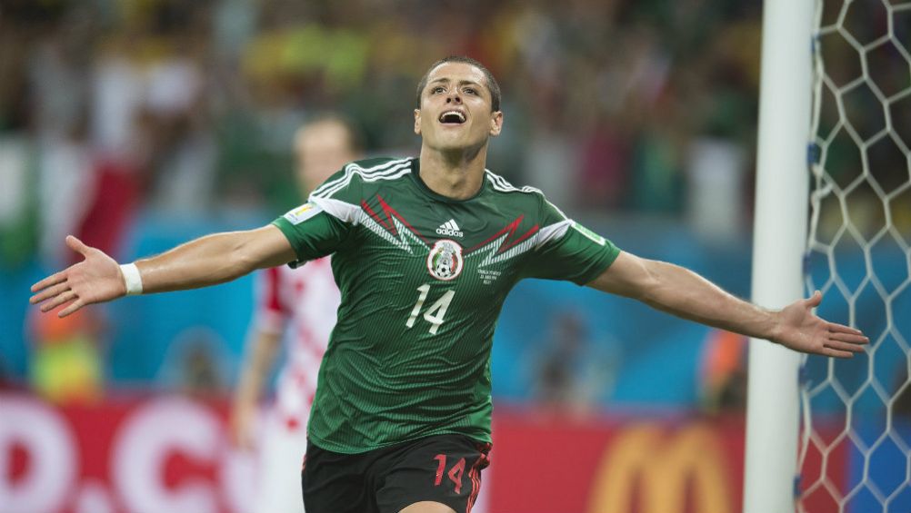 Javier Hernández festeja gol contra Croacia