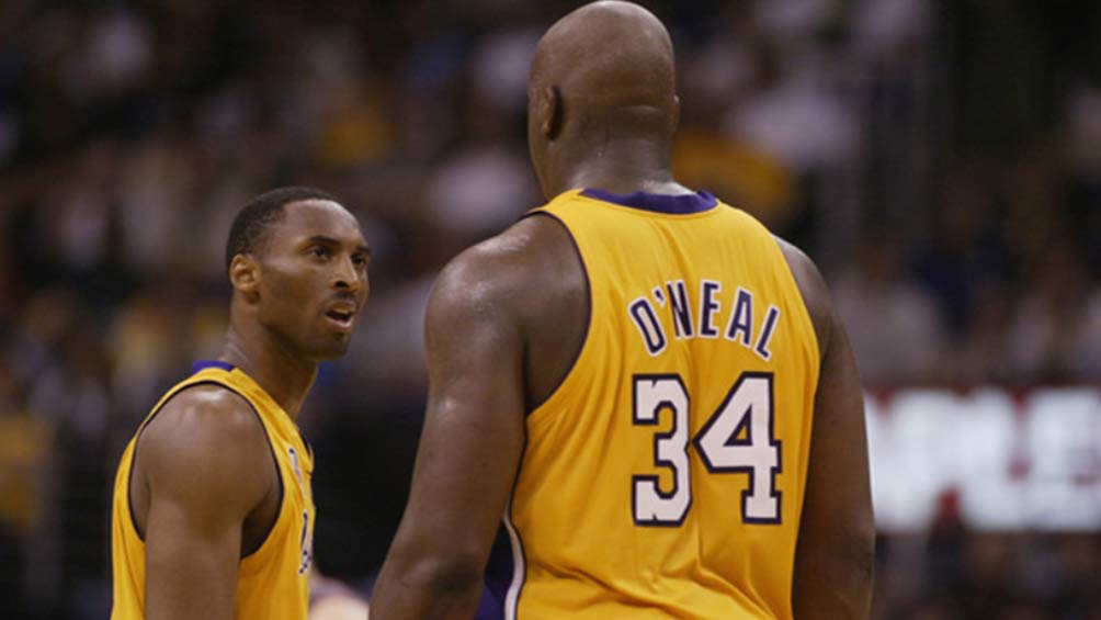 Kobe y Shaquille en un juego con los Lakers 