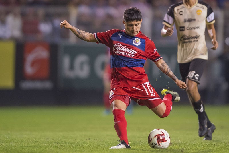 Chofis López en el duelo ante Dorados de Copa MX