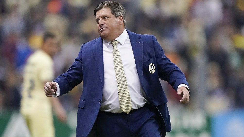 Miguel Herrera en el Estadio Azteca