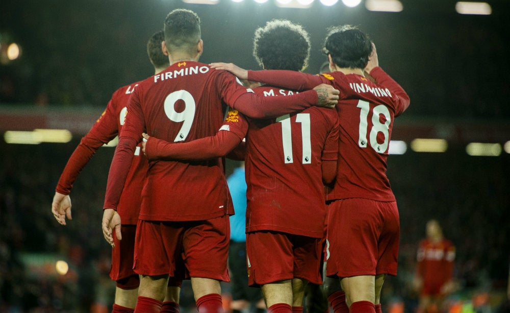 Jugadores del Liverpool celebrando un gol