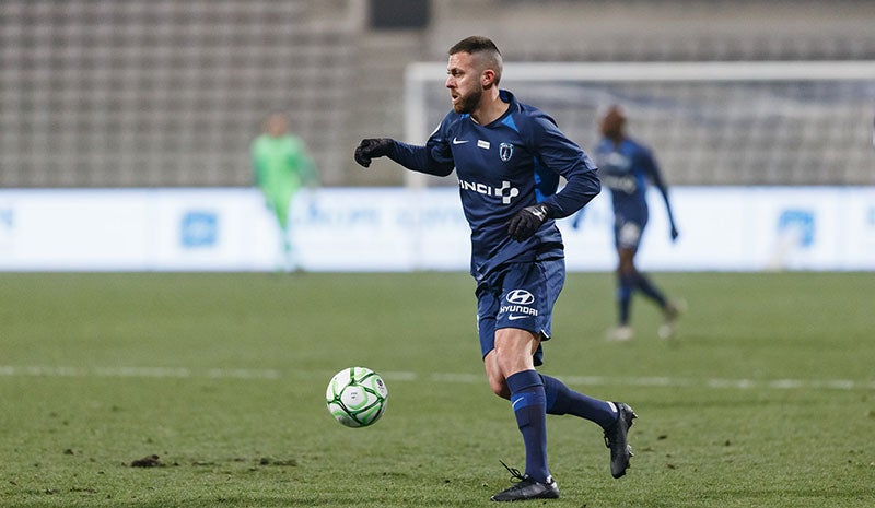 El delantero francés celebra un gol con el París FC