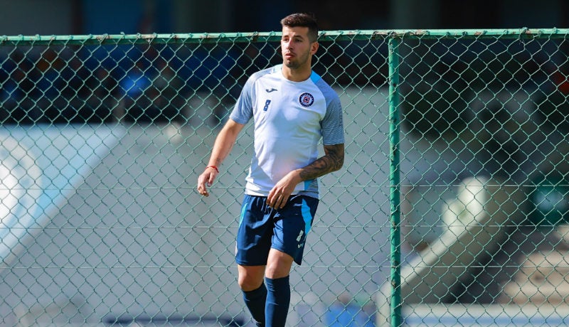 Pablo Ceppelini durante un entrenamiento con Cruz Azul