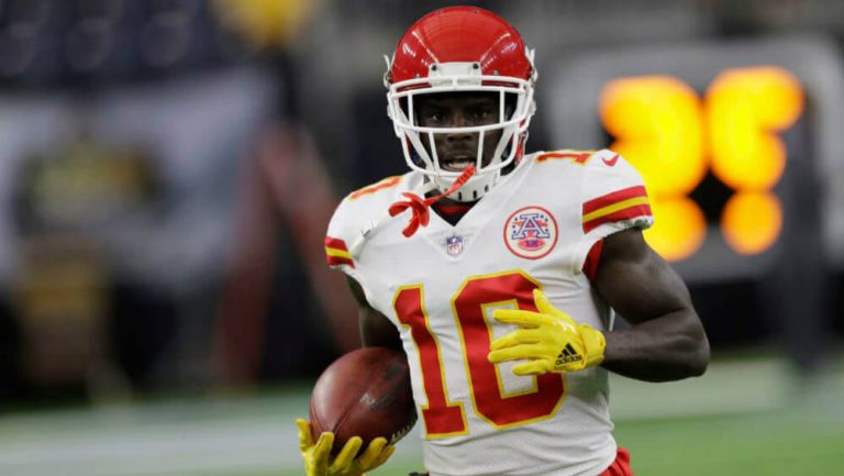 Tyreek Hill durante un partido con los Chiefs 