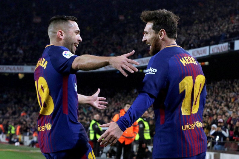 Jordi Alba festejando con Messi