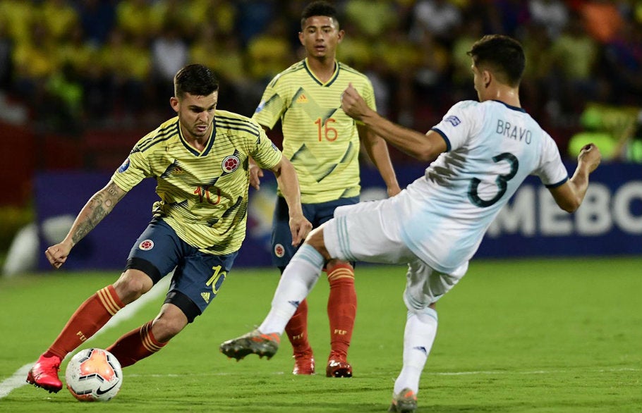 Nicolás Benedetti durante un partido con Colombia