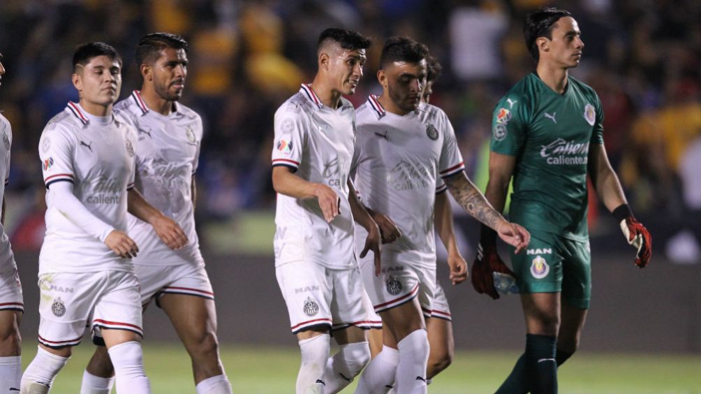 Jugadores de Chivas se lamentan tras derrota contra Tigres