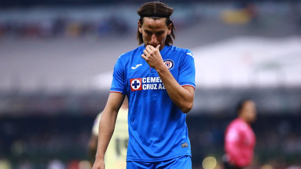 Igor Lichnovsky, zaguero de Cruz Azul