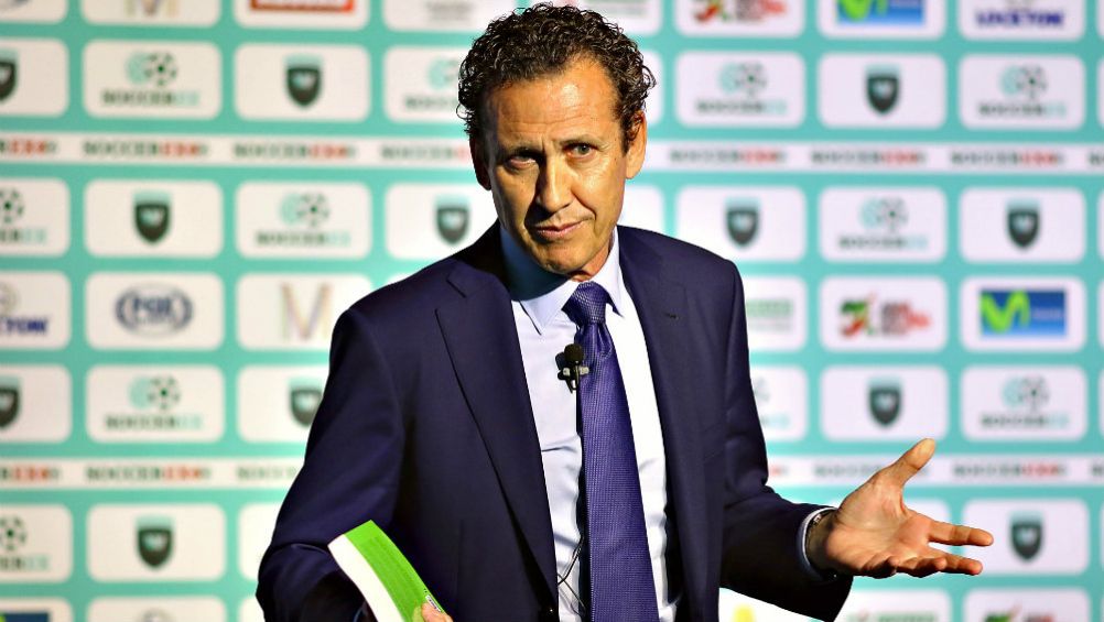 Valdano, en conferencia de prensa