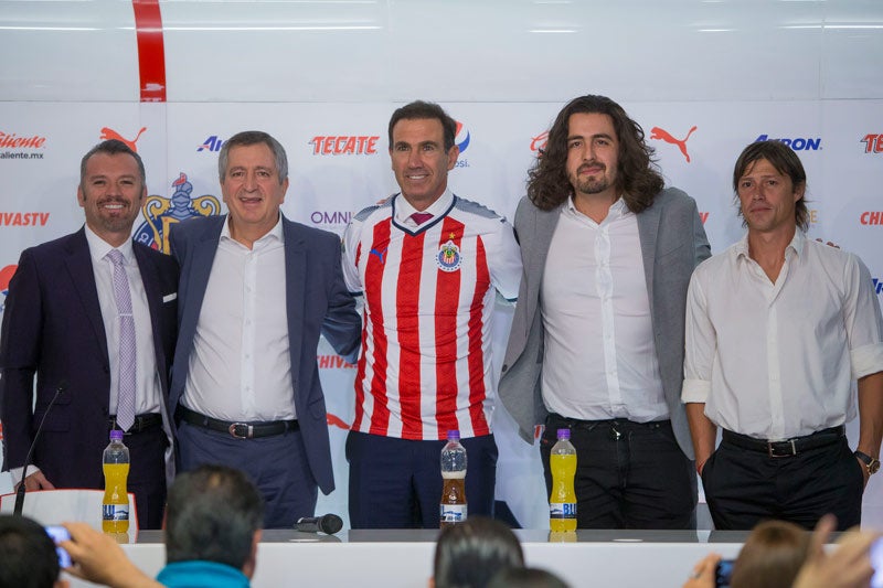 De Anda es presentado como director deportivo de Chivas en 2018