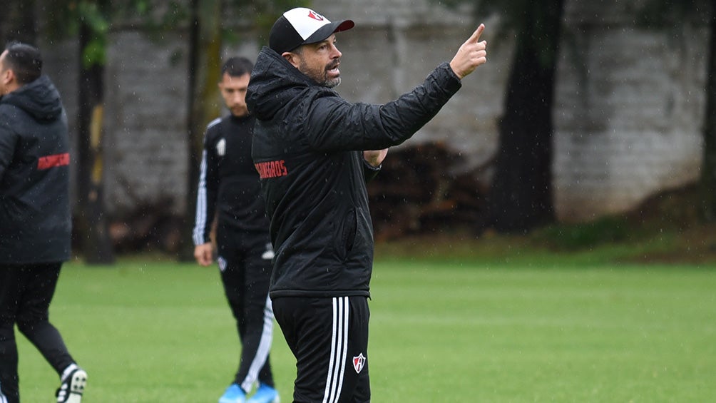 Rafa Puente Jr. durante un entrenamiento con el Atlas