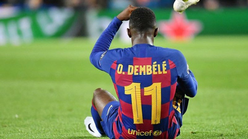 Ousmane Dembélé, en el césped lesionado