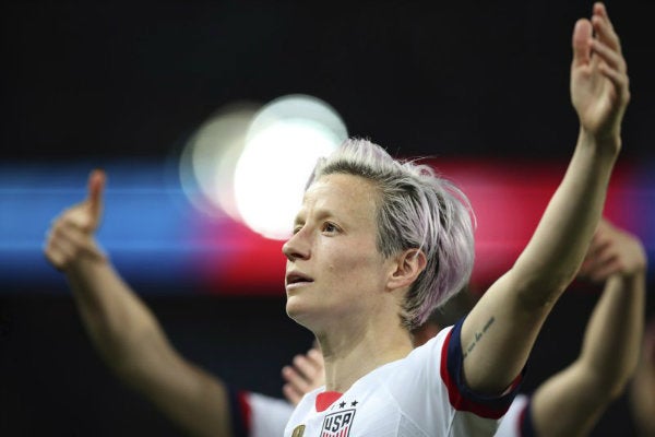 Megan Rapinoe en acción con la selección de Estados Unidos