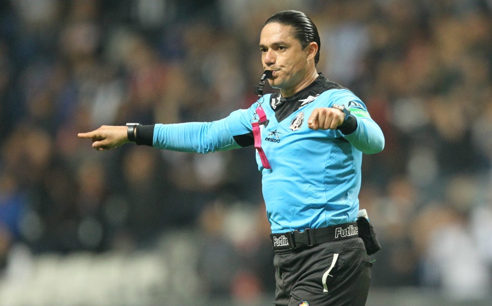 Oscar Macías Romo durante el partido entre Rayados y Juárez