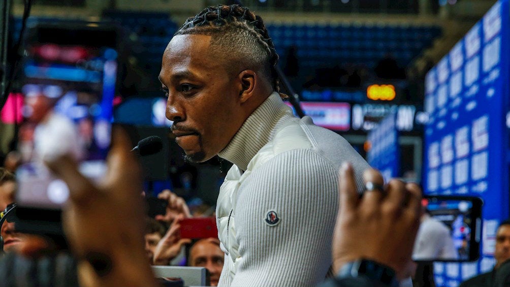 Dwight Howard previo al concurso de clavadas de la NBA