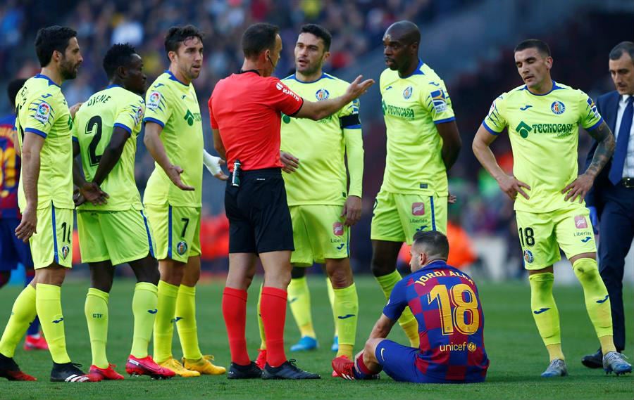 Jugadores del Getafe, alrededor de Alba