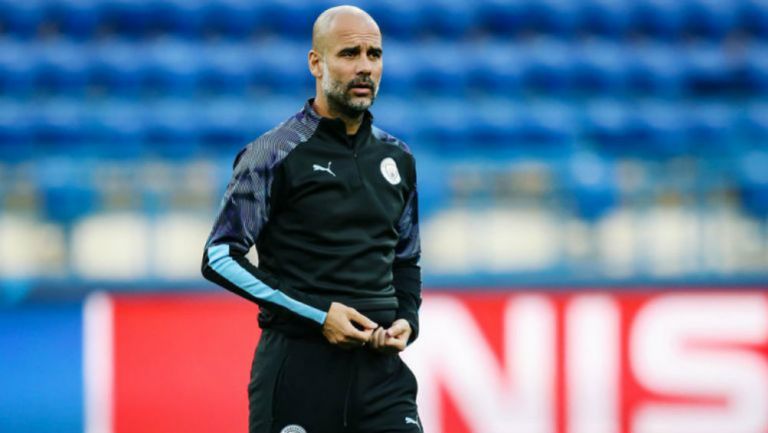 Pep Guardiola, durante un entrenamiento con el Man City 