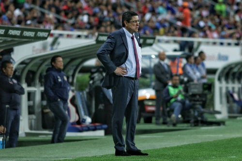 El entrenador del Rebaño en el banquillo