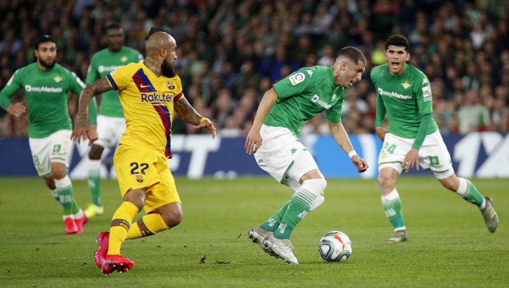 Guido Rodríguez durante un partido con Real Betis