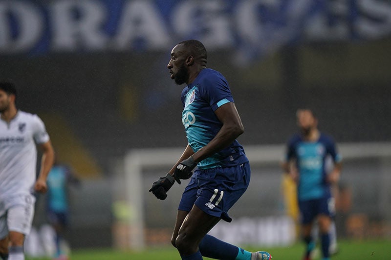 El compañero de Tecatito, durante el duelo contra Vitória Guimarães