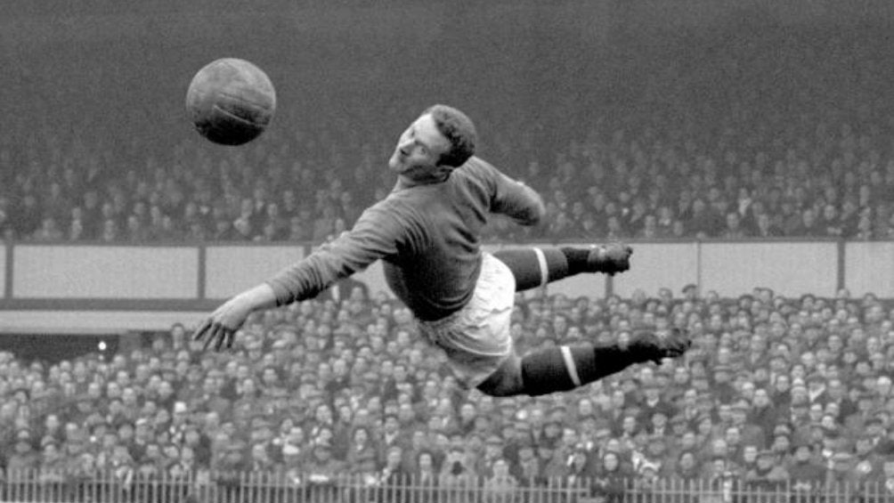 Harry Gregg durante un partido con Manchester United