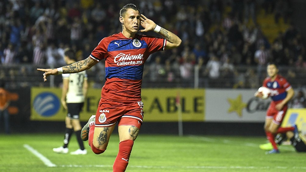 Chicote Calderón, durante un juego de Chivas