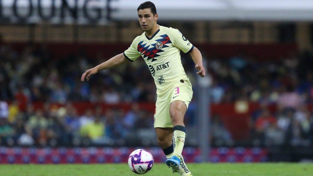 Jorge Sánchez durante un partido con América