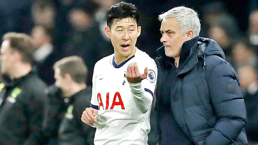 Mourinho da indicaciones a Son en la Premier League 