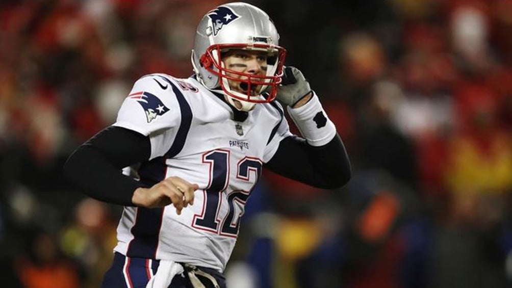 Tom Brady durante un partido de los Patriotas