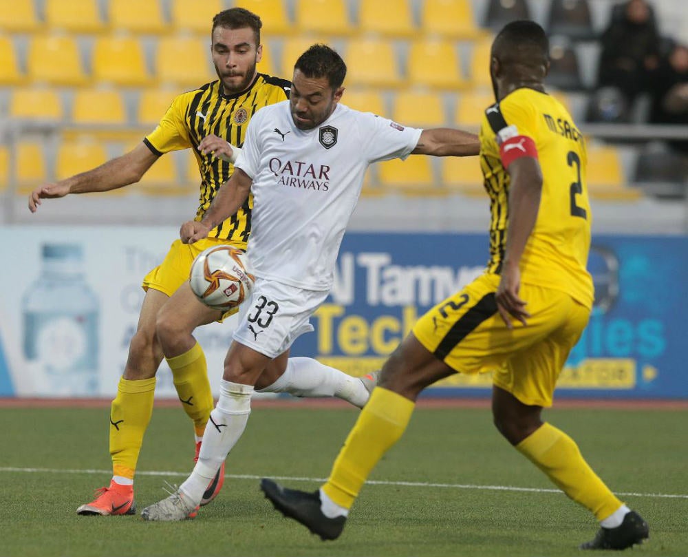 Marco Fabián durante un partido con el Al-Sadd