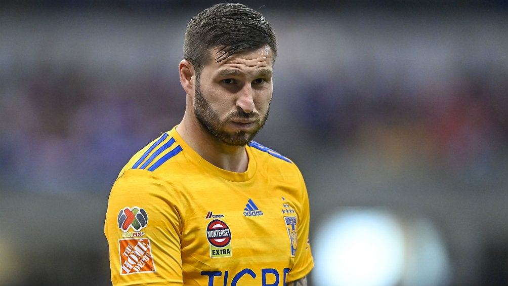 André-Pierre Gignac durante el partido ante Cruz Azul