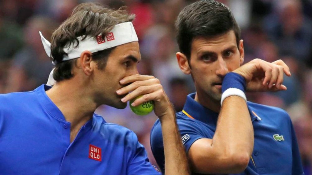 Djokovic y Federer tras un partido