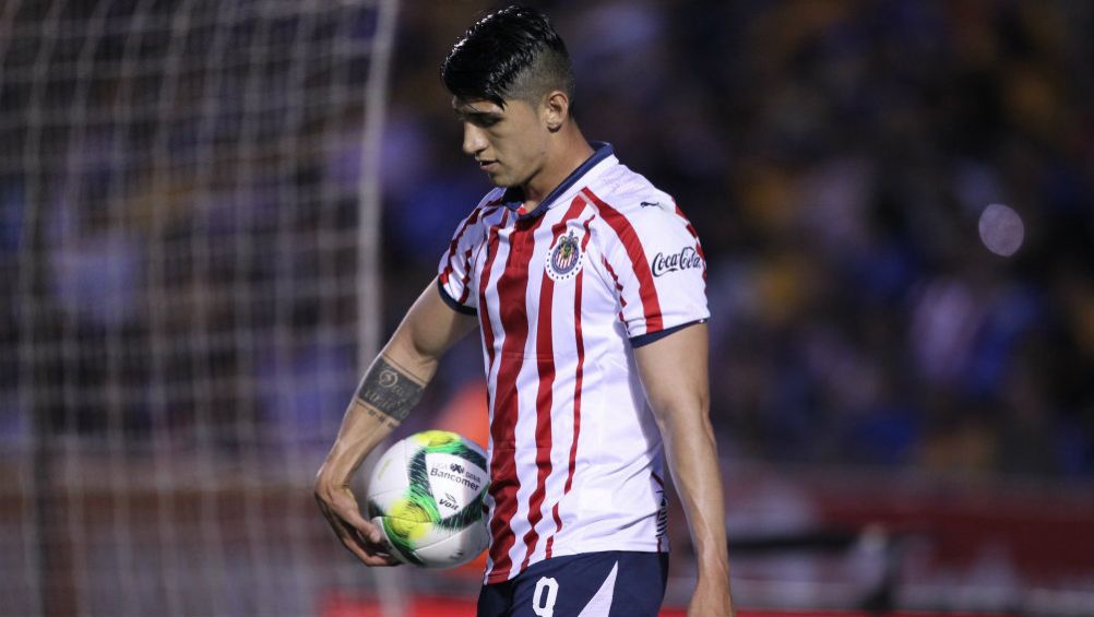 Alan Pulido como jugador de Chivas