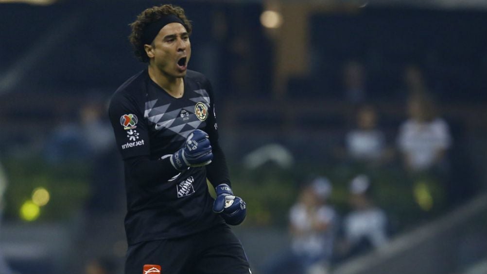 Memo Ochoa festeja con América