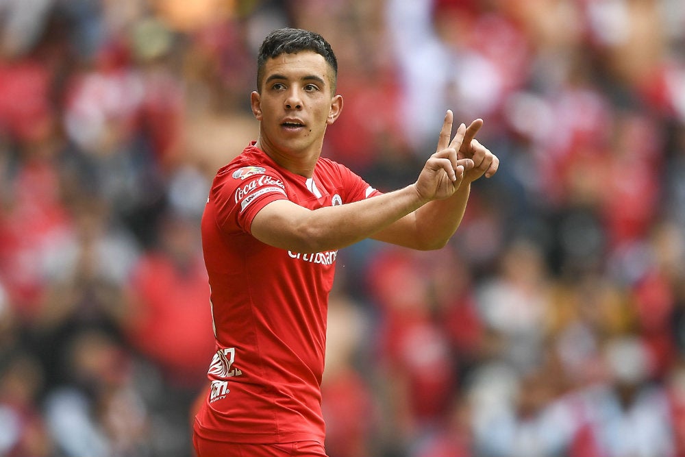 Leo Fernández en juego del Toluca