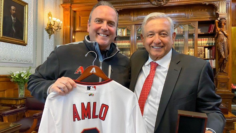 AMLO en visita con los Diamondbacks de Arizona 