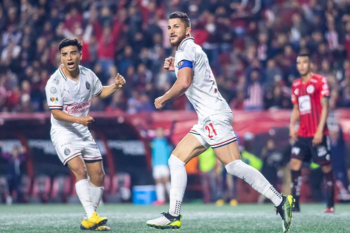 Mier y Beltrán, en un partido de Chivas