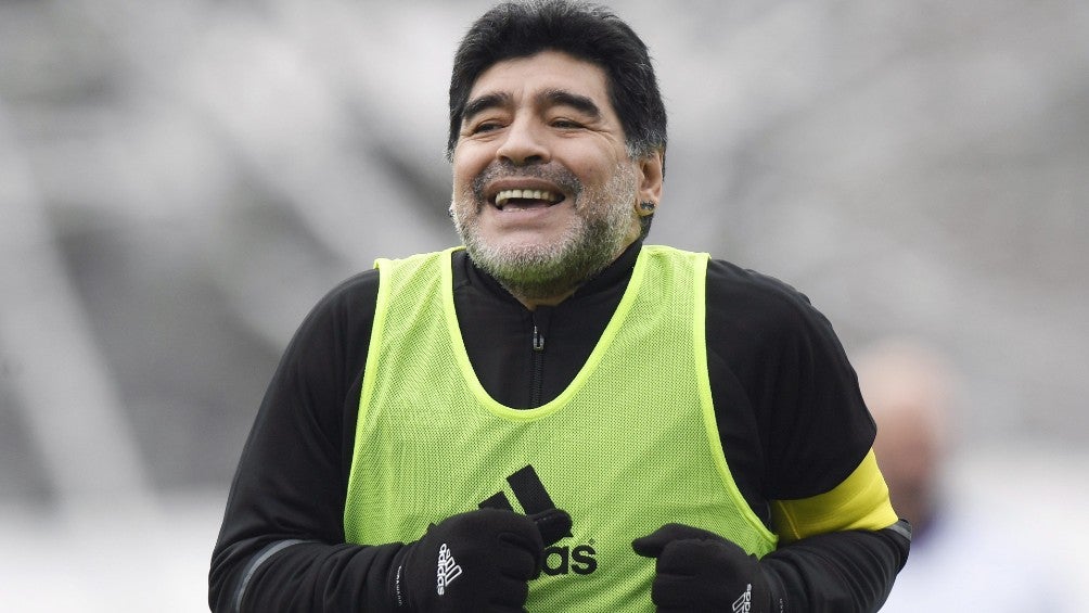 Maradona en un entrenamiento