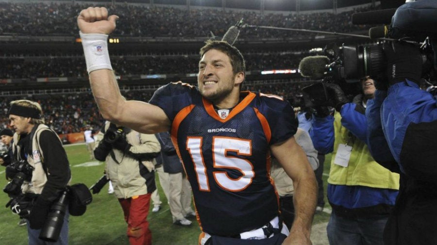 Tebow en su época como QB de Denver